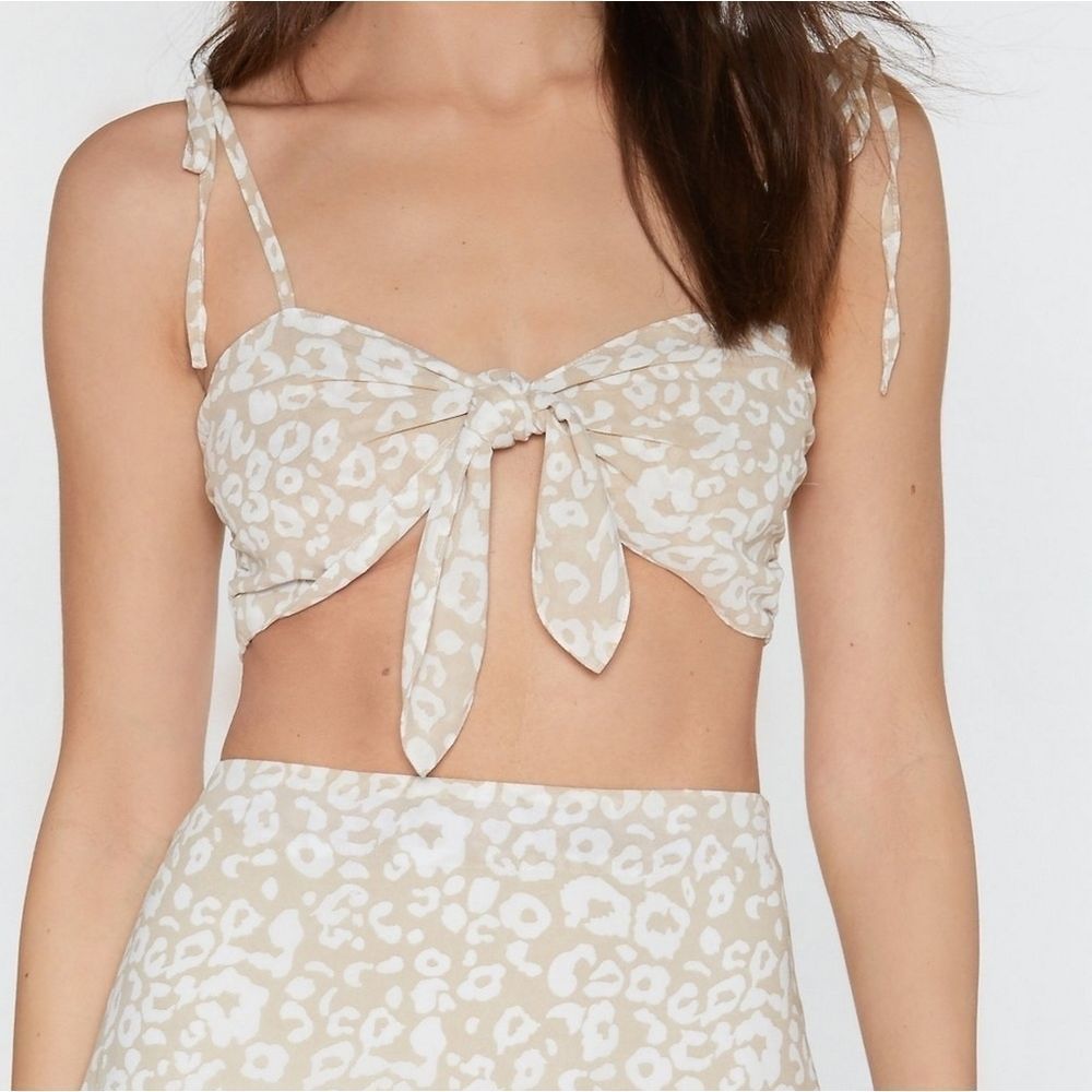 NASTY GAL  CHEETHA PRINTS BRA TOP